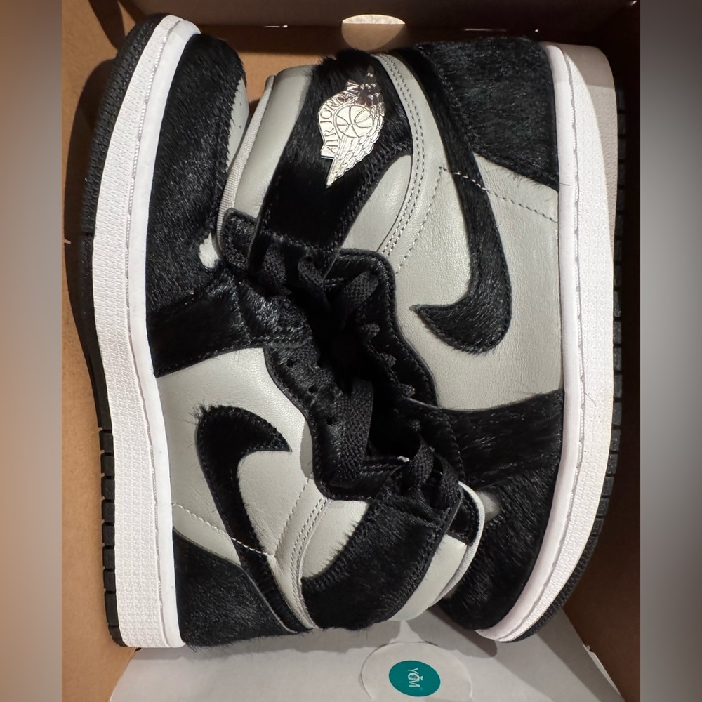 Nike Women's Air Jordan 1 Retro High OG - Medium Grey, Black, White